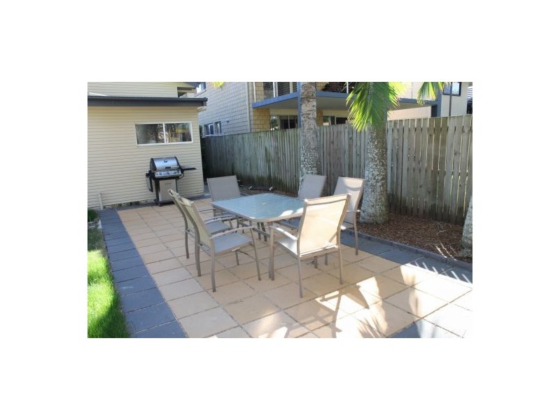 73 Cavell Street, Birkdale QLD 4159