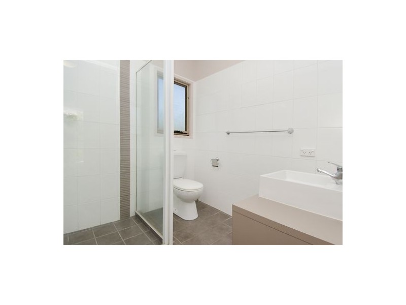 2 / 52 Princess St, Camp Hill QLD 4152