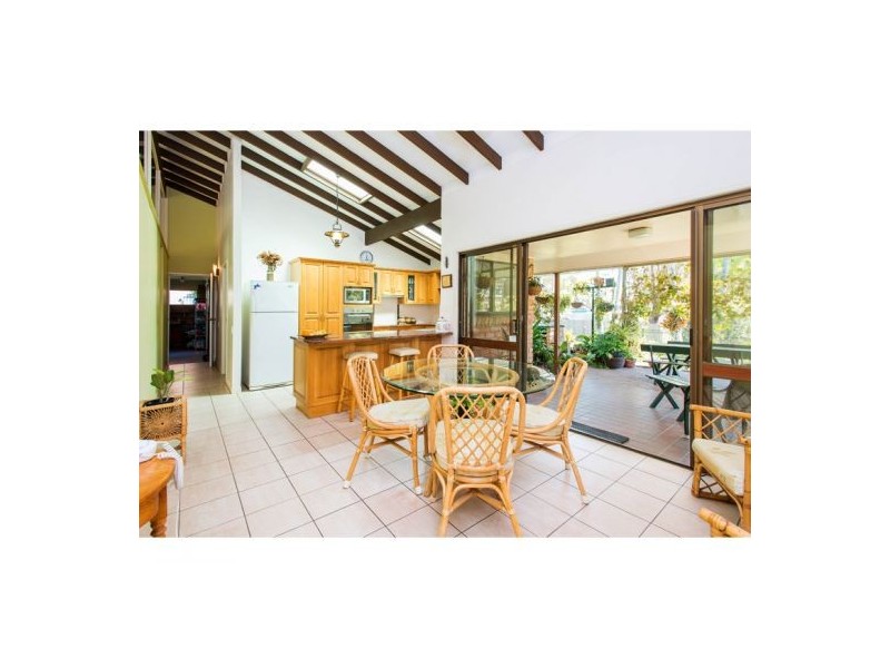 12 Sandringham Street, Mansfield QLD 4122