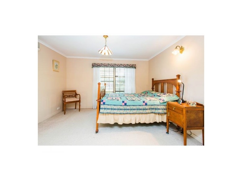 12 Sandringham Street, Mansfield QLD 4122