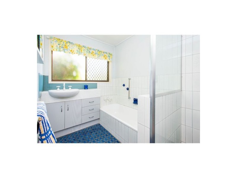 12 Sandringham Street, Mansfield QLD 4122