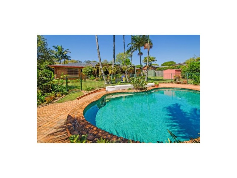 12 Sandringham Street, Mansfield QLD 4122