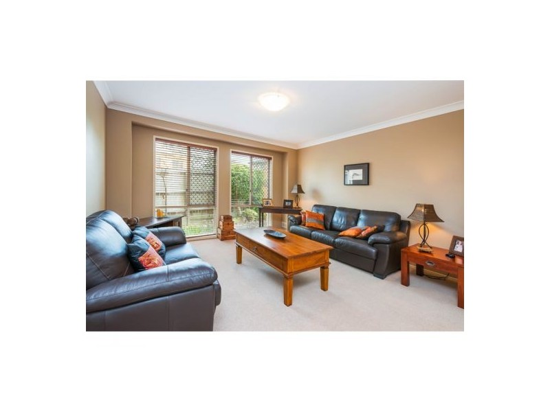 11 O’Connor Cres, Mansfield QLD 4122