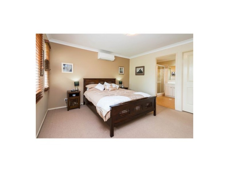 11 O’Connor Cres, Mansfield QLD 4122