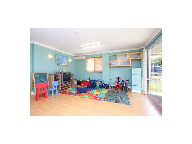 41 Stackpole Street, Wishart QLD 4122
