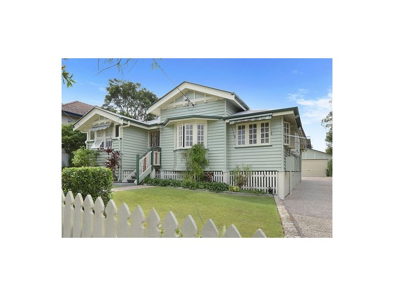 11 Ellena Avenue, Greenslopes QLD 4120