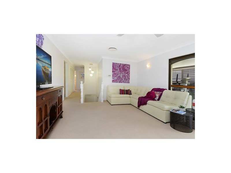 11 Macnee St, Mcdowall QLD 4053