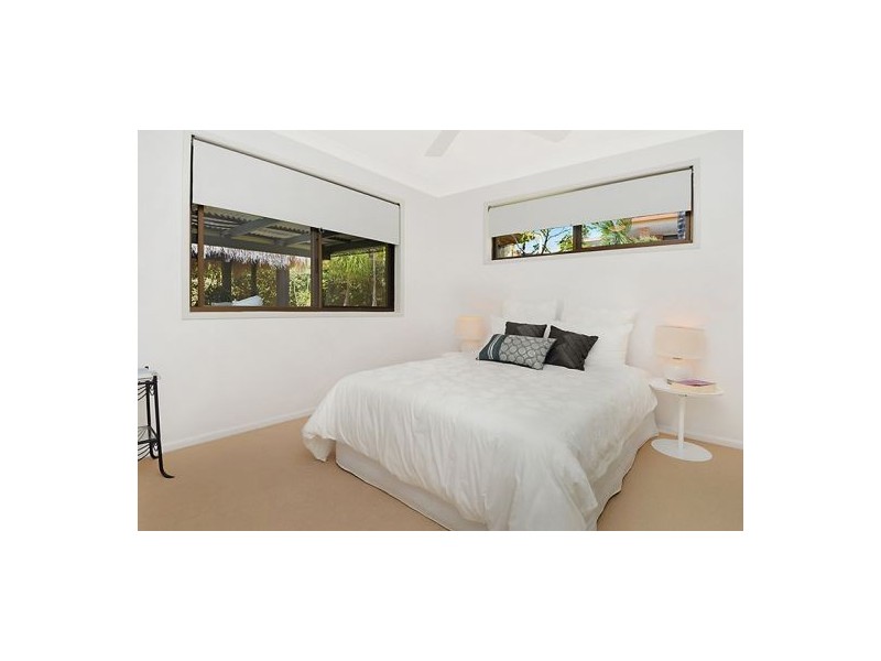 11 Macnee St, Mcdowall QLD 4053