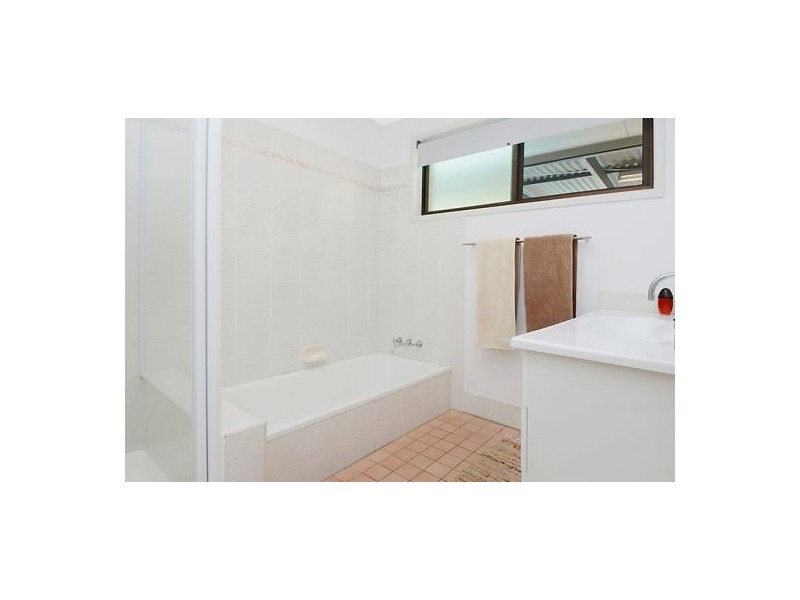 11 Macnee St, Mcdowall QLD 4053