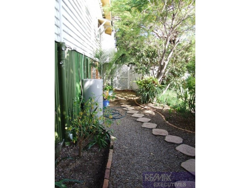 1 Herbert Street, Camp Hill QLD 4152