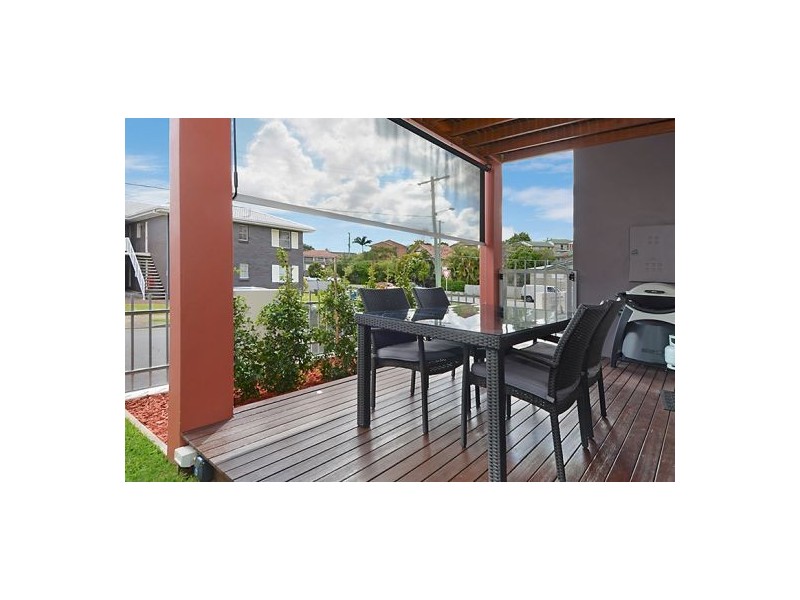 13 Ames St, Coorparoo QLD 4151