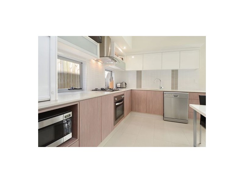 13 Ames St, Coorparoo QLD 4151