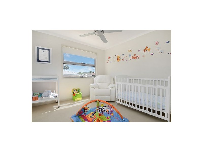 13 Ames St, Coorparoo QLD 4151