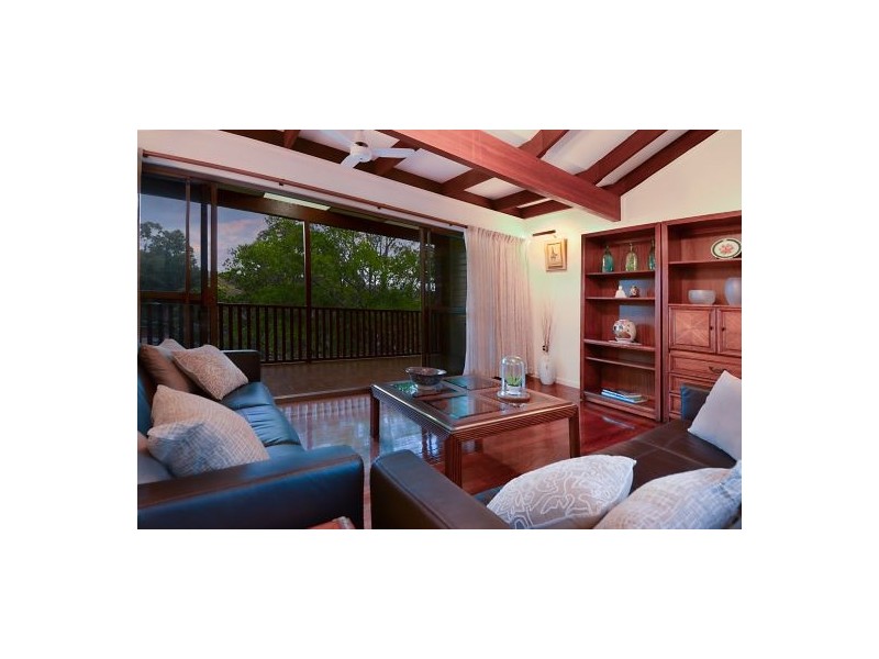 4 Dodwell Street, Holland Park West QLD 4121