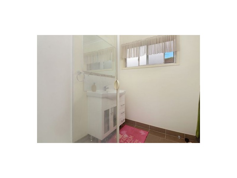 7 Dobbs Street, Holland Park West QLD 4121