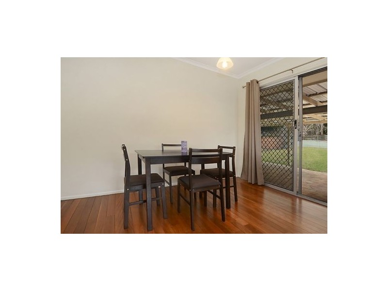 7 Dobbs Street, Holland Park West QLD 4121