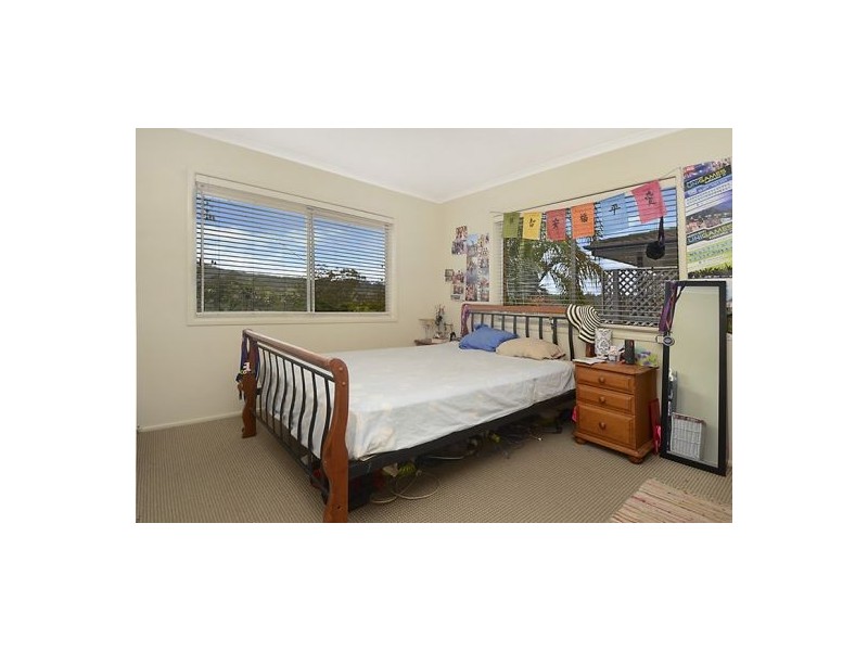 7 Dobbs Street, Holland Park West QLD 4121