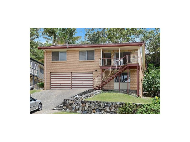 7 Dobbs Street, Holland Park West QLD 4121
