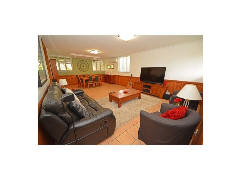 27 Somerfield Street, Upper Mount Gravatt QLD 4122
