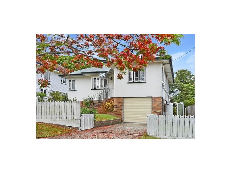 20 Iveagh Ave, Holland Park West QLD 4121