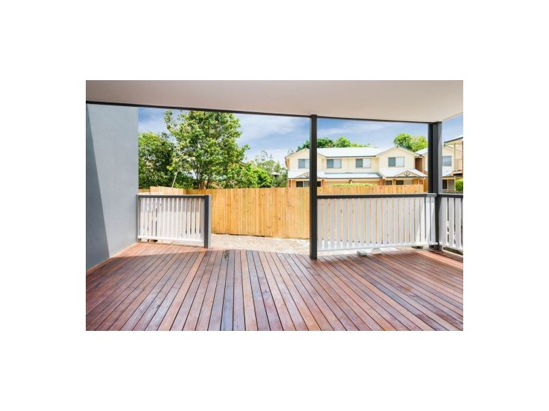 2/41 Birdwood Rd, Holland Park West QLD 4121