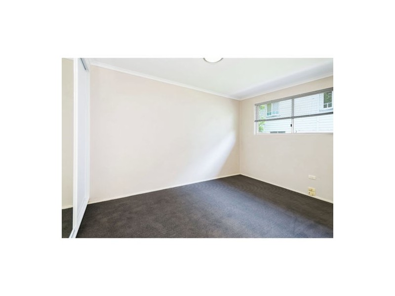 1/41 Burlington Street, Holland Park QLD 4121