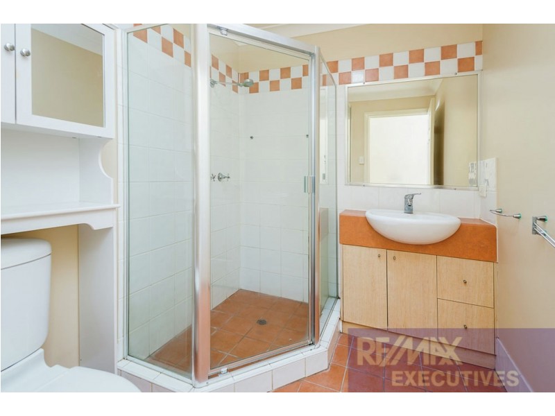 2/9 Albert Street, Annerley QLD 4103