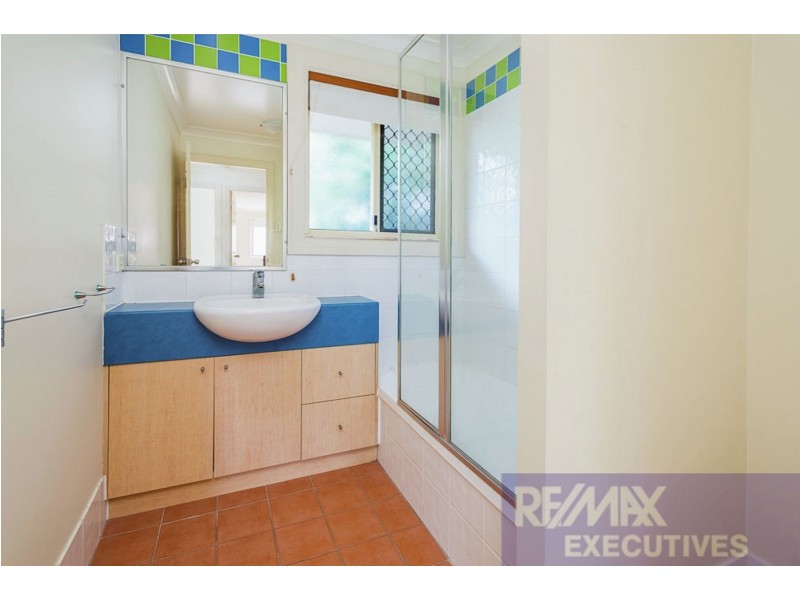 2/9 Albert Street, Annerley QLD 4103