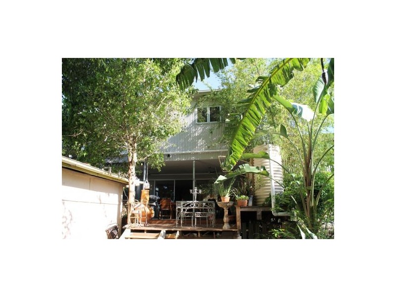 12 Raff Ave, Holland Park QLD 4121