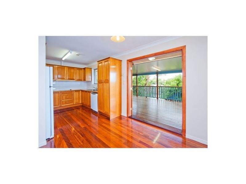 49 Koumala St, Mansfield QLD 4122