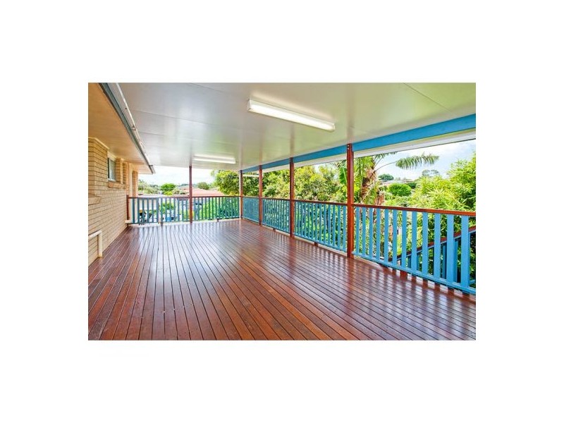 49 Koumala St, Mansfield QLD 4122