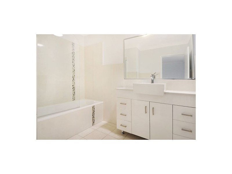 2 / 47 Richmond Rd (cnr Bundara st), Morningside QLD 4170