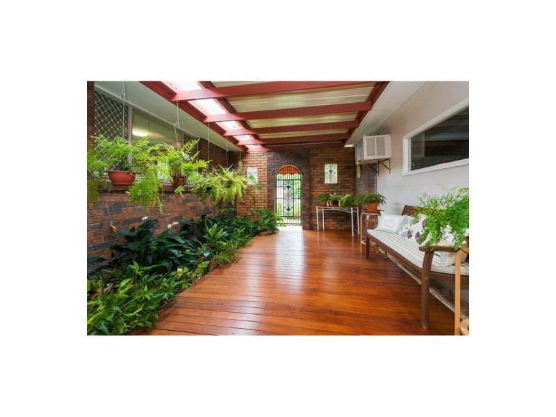 25 Taronne Street, Carindale QLD 4152