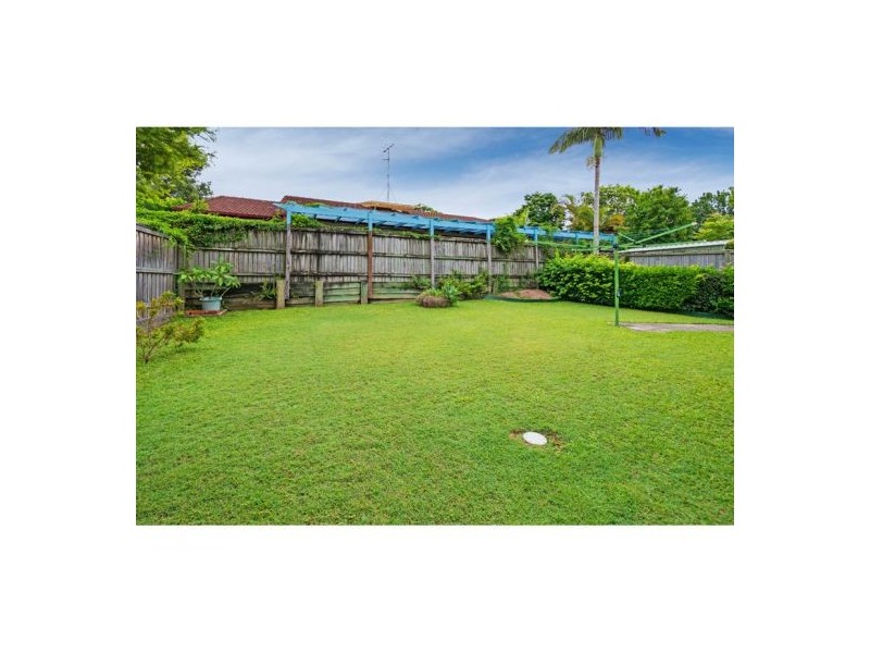 25 Taronne Street, Carindale QLD 4152