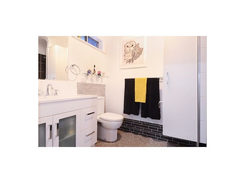 24 Leeton St, Carina QLD 4152