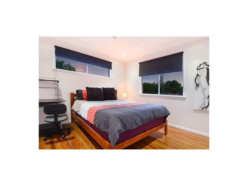 24 Leeton St, Carina QLD 4152