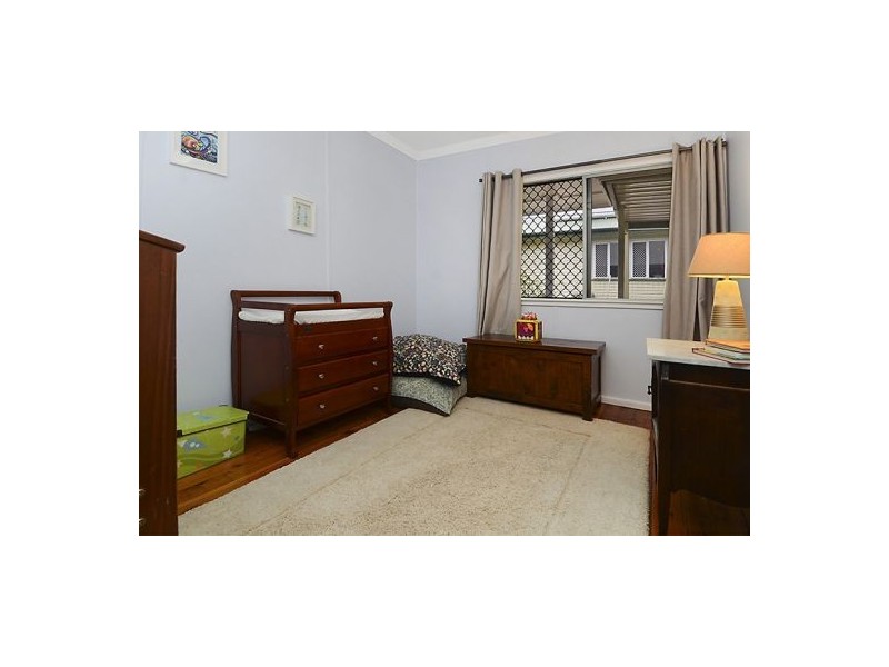 9 Canterbury Street, Mount Gravatt East QLD 4122