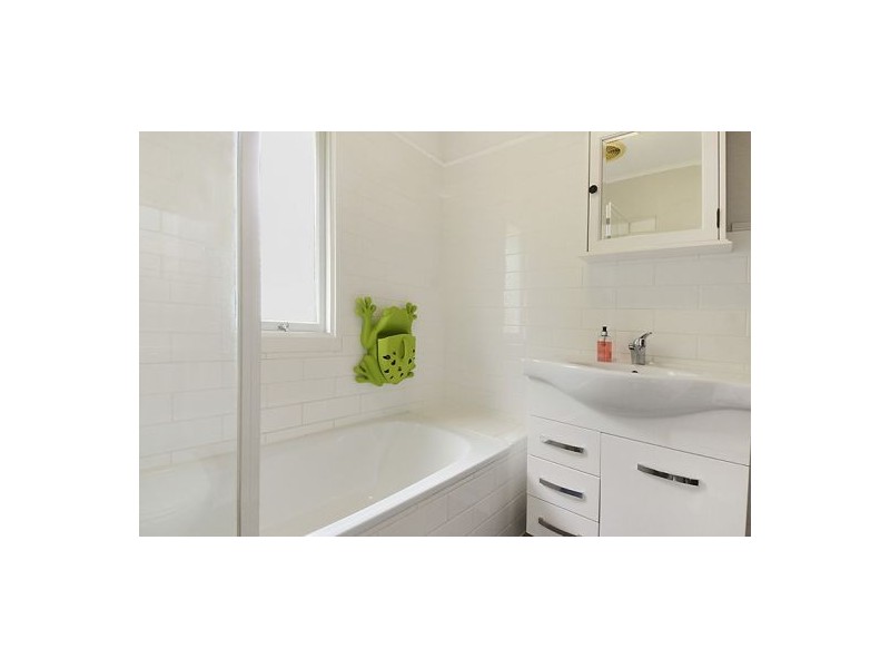 9 Canterbury Street, Mount Gravatt East QLD 4122