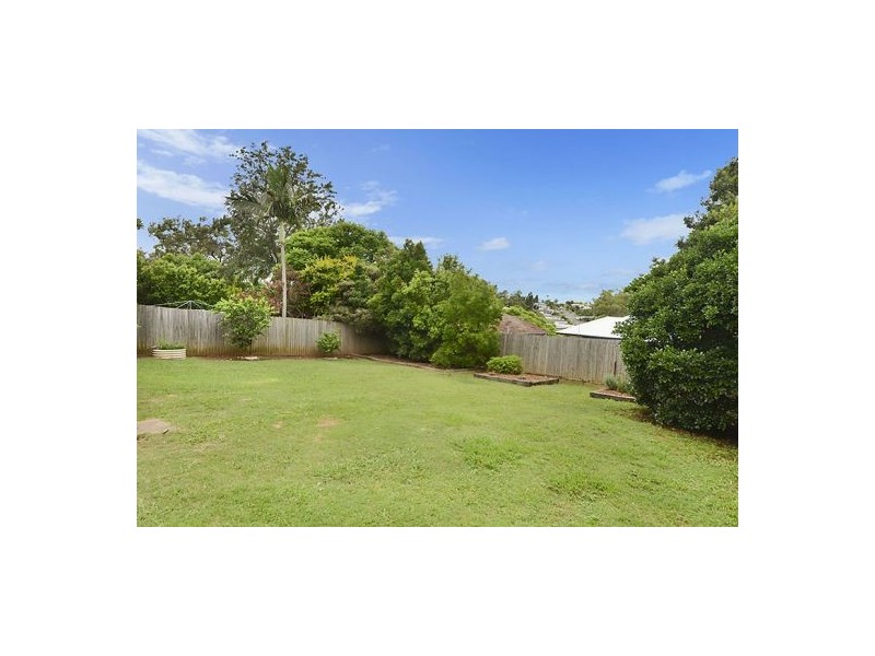 9 Canterbury Street, Mount Gravatt East QLD 4122