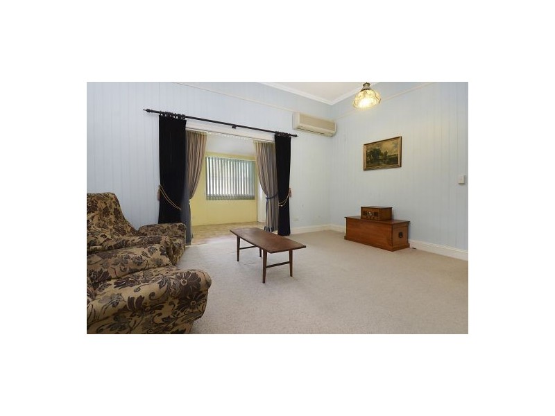 36 Thomas Street, Greenslopes QLD 4120