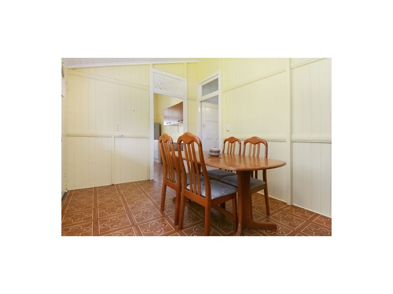 36 Thomas Street, Greenslopes QLD 4120