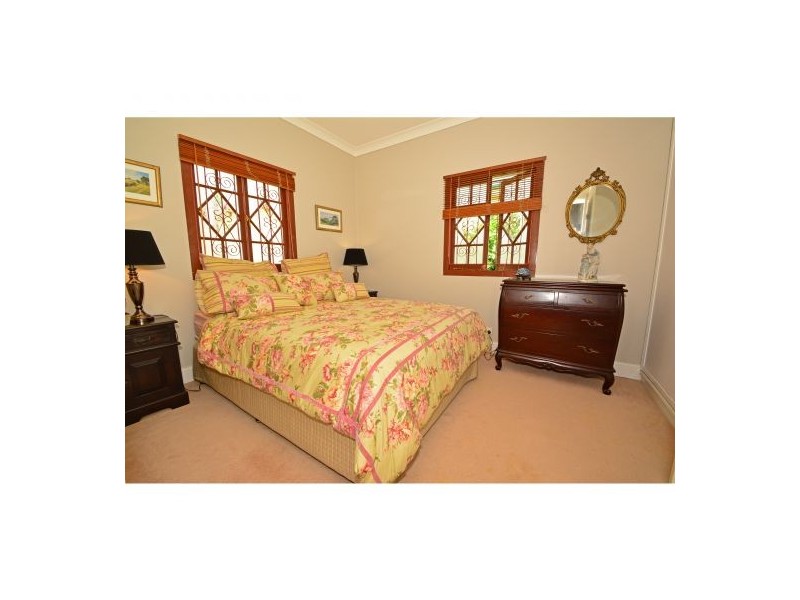 175 Cracknell Road, Tarragindi QLD 4121