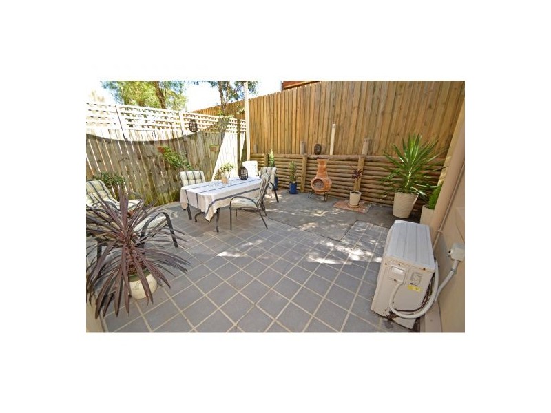 23 Estate Place, Holland Park West QLD 4121