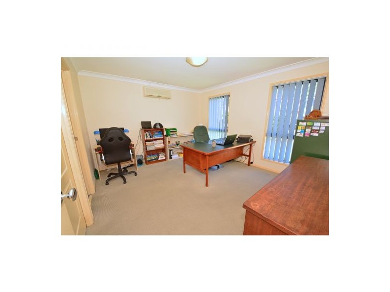 23 Estate Place, Holland Park West QLD 4121