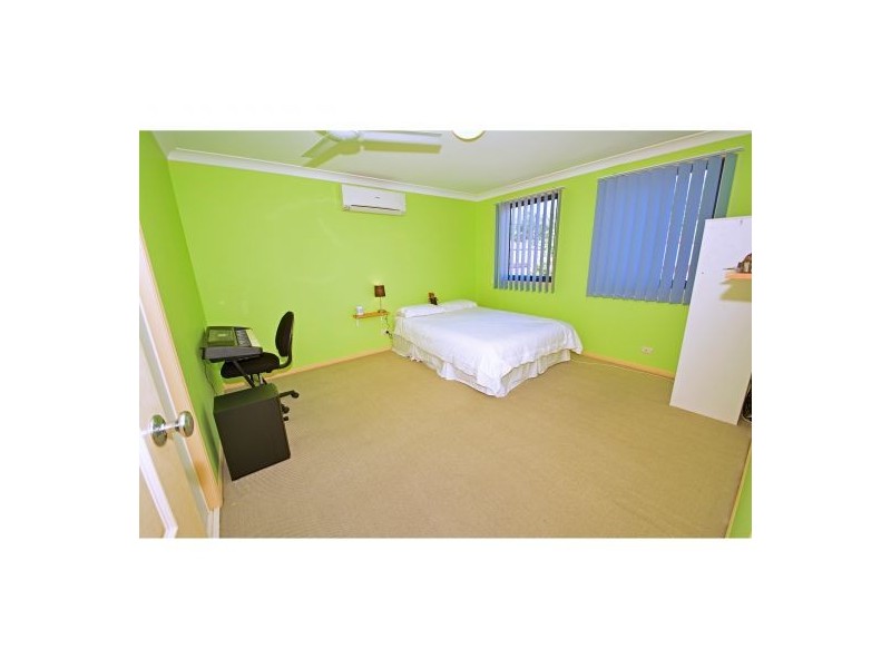 23 Estate Place, Holland Park West QLD 4121