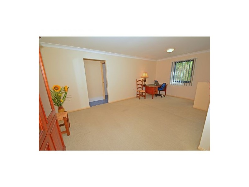 23 Estate Place, Holland Park West QLD 4121