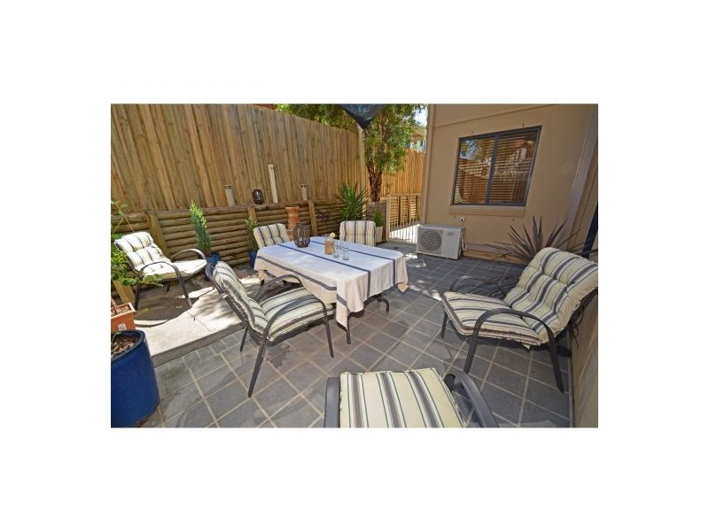 23 Estate Place, Holland Park West QLD 4121