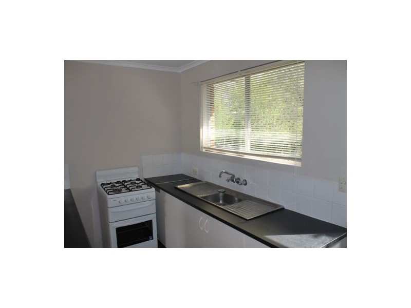 2/41 Burlington Street, Holland Park QLD 4121