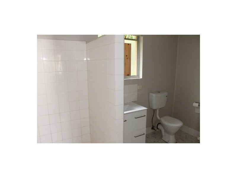 2/41 Burlington Street, Holland Park QLD 4121