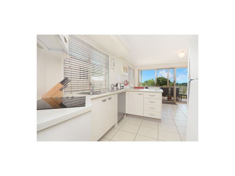 67 Pickthorne Street, Holland Park West QLD 4121